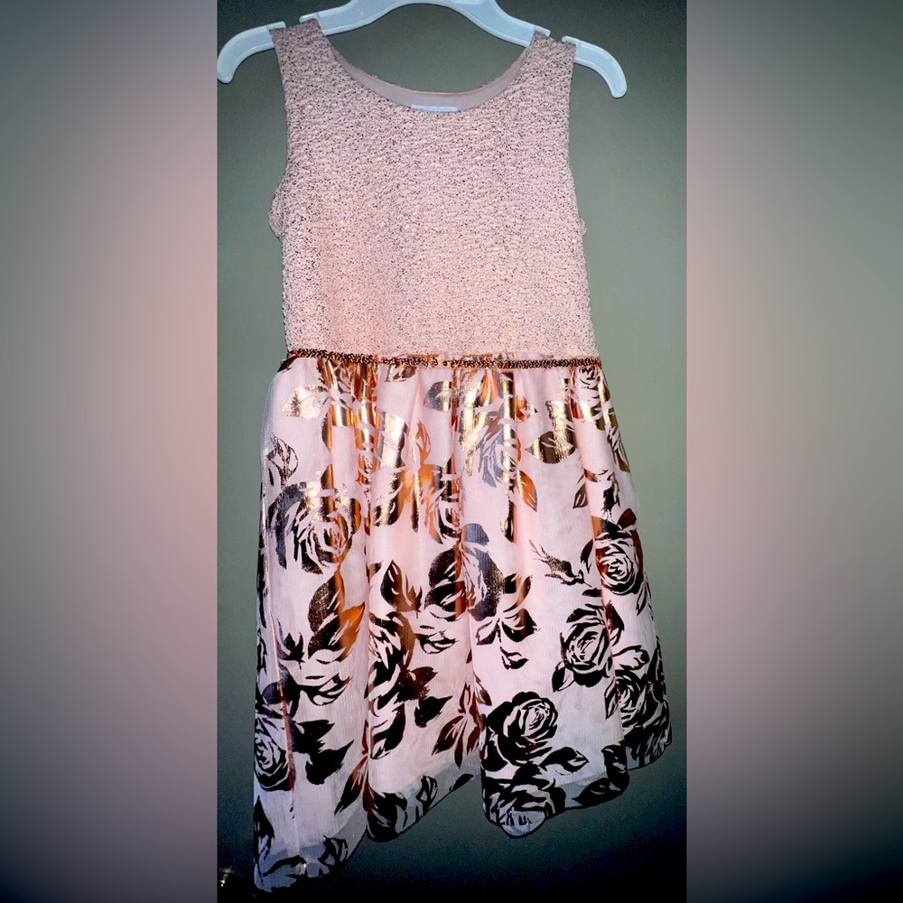 Girls dress